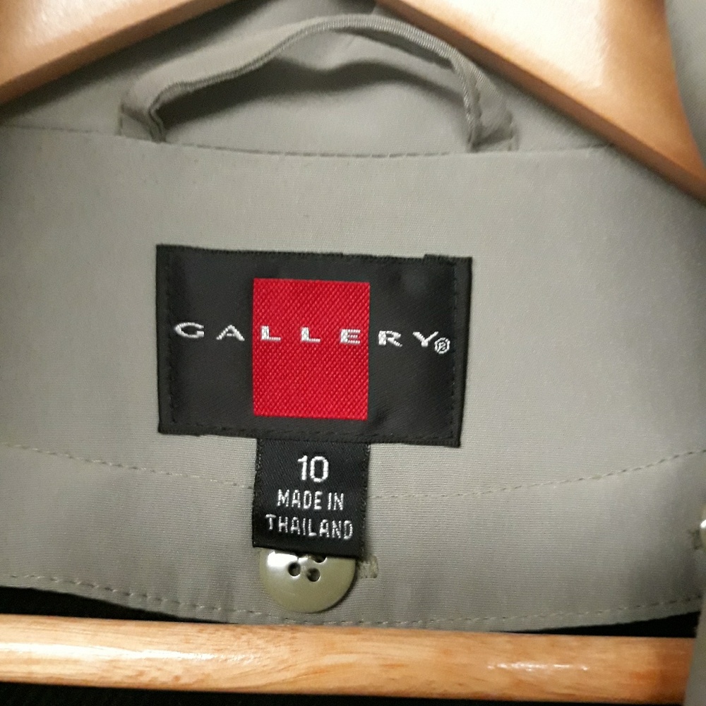 Trench coat - Picture 3 of 7